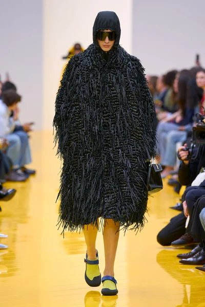 Look 9